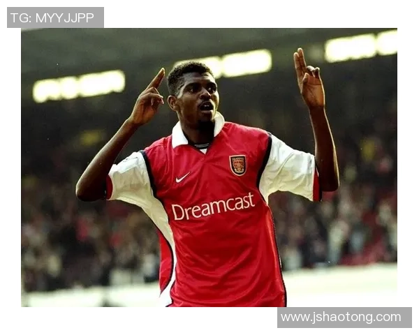 回顾2012年足球明星的辉煌表现与成就，重温那些难忘的瞬间与传奇故事